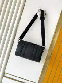 Picture of Louis Vuitton Mens Bags _SKUfw216499124fw